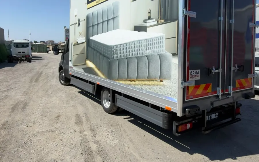 Yükleme Rampalı Kapalı Panel Kasa — uygulama fotoğrafı 3